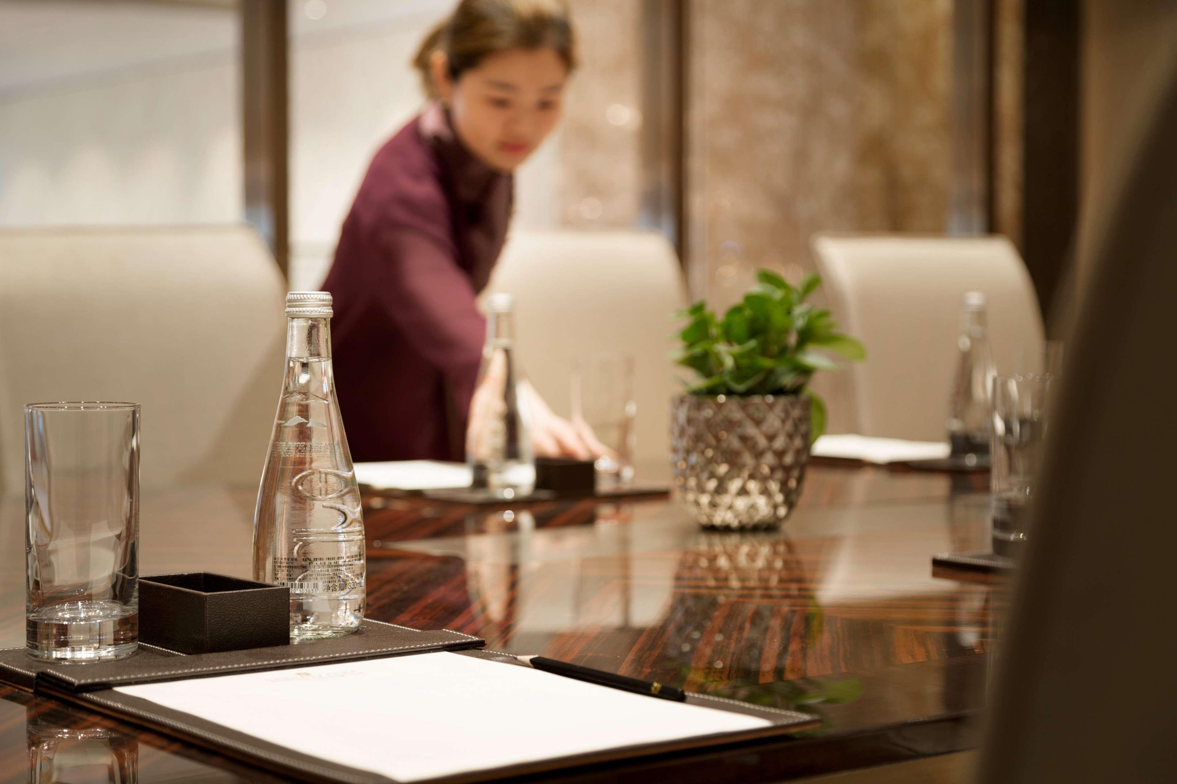 Midtown Shangri-La, Hangzhou - Around 5 Minutes Walking Distance To West Lake Hotel 5*