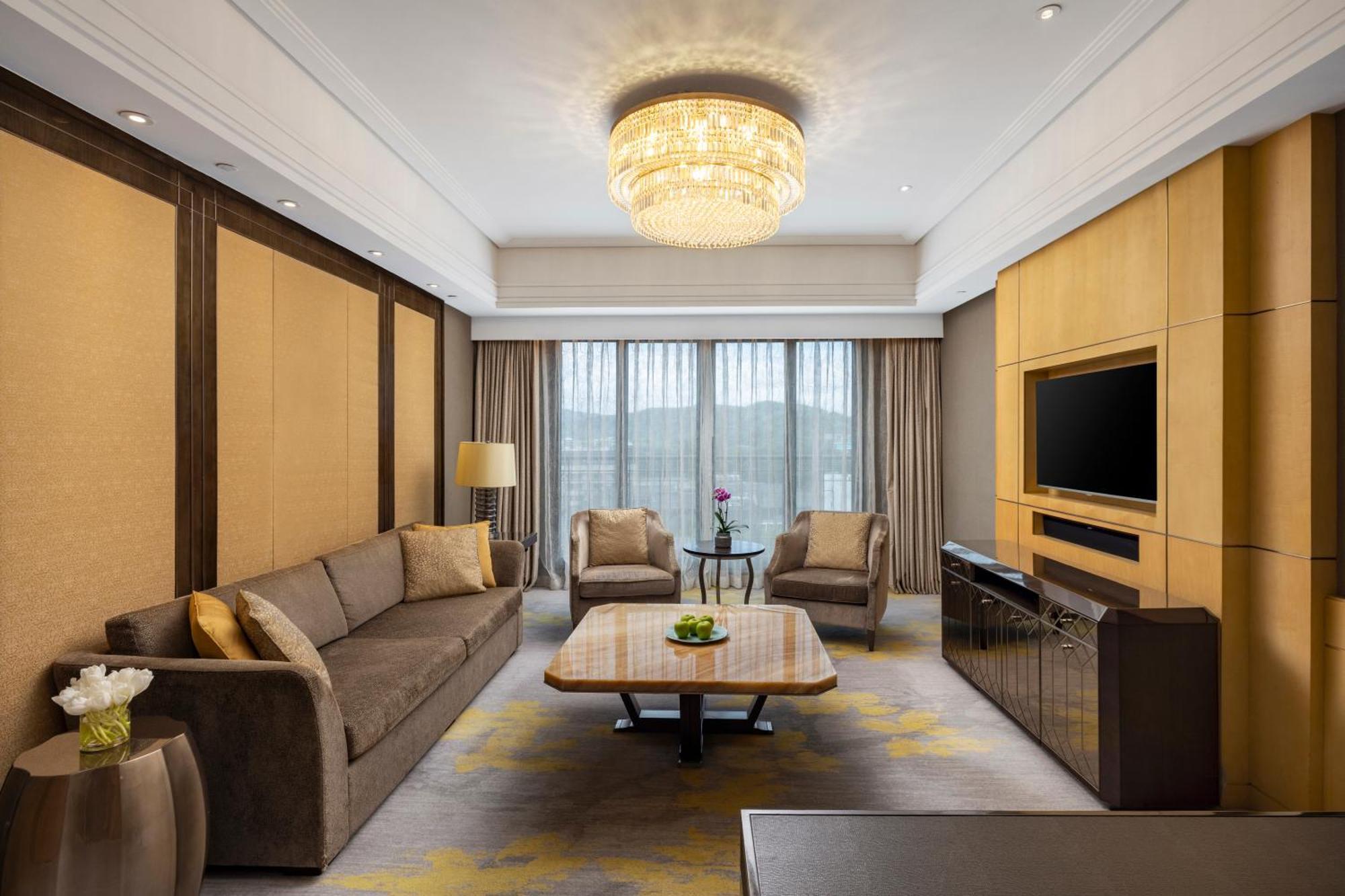 Midtown Shangri-La, Hangzhou - Around 5 Minutes Walking Distance To West Lake